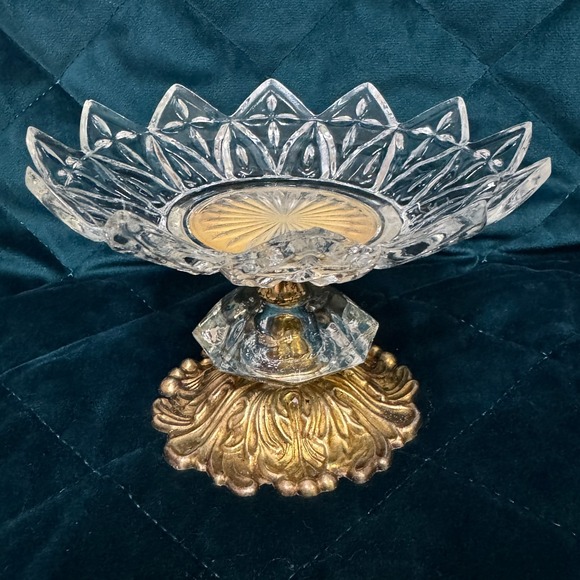 Vintage Hollywood Regency Crystal Candy Compote Bowl Decorative Brass Pedastal - Picture 4 of 8